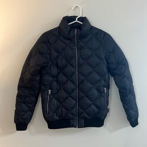 Women’s Patagonia bomber style down jacket